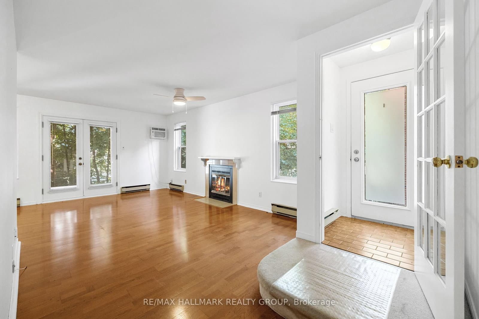 2 - 19 Montcalm Street, Ottawa, ON — photo 3