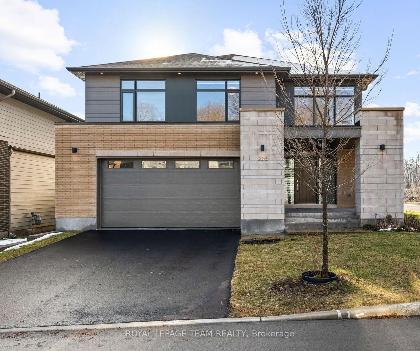200 Ketchikan Crescent, Ottawa, ON