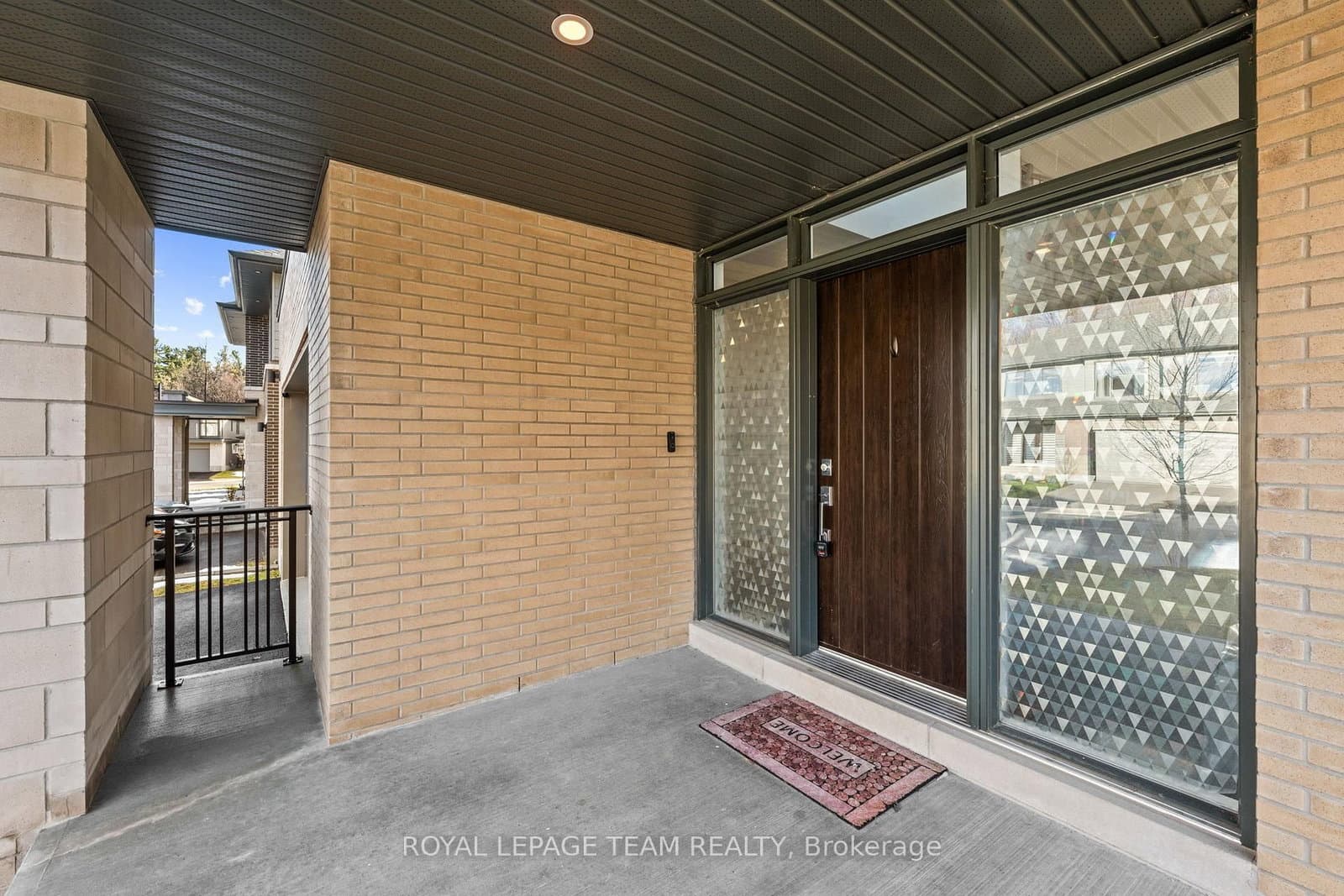 200 Ketchikan Crescent, Ottawa, ON — photo 2