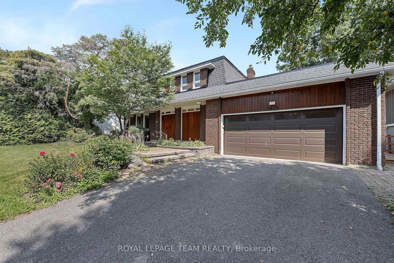 1825 Yale Avenue, Ottawa, ON — photo 2