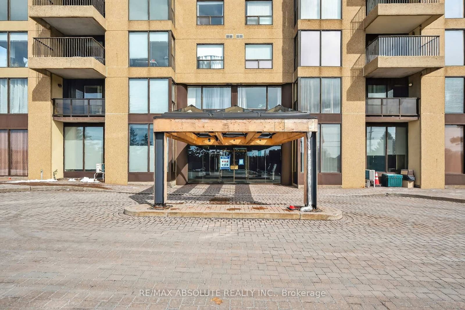 806 - 545 St Laurent Boulevard, Ottawa, ON — photo 3