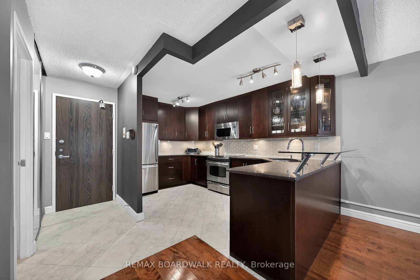 704 - 1785 Frobisher Lane, Ottawa, ON — photo 3