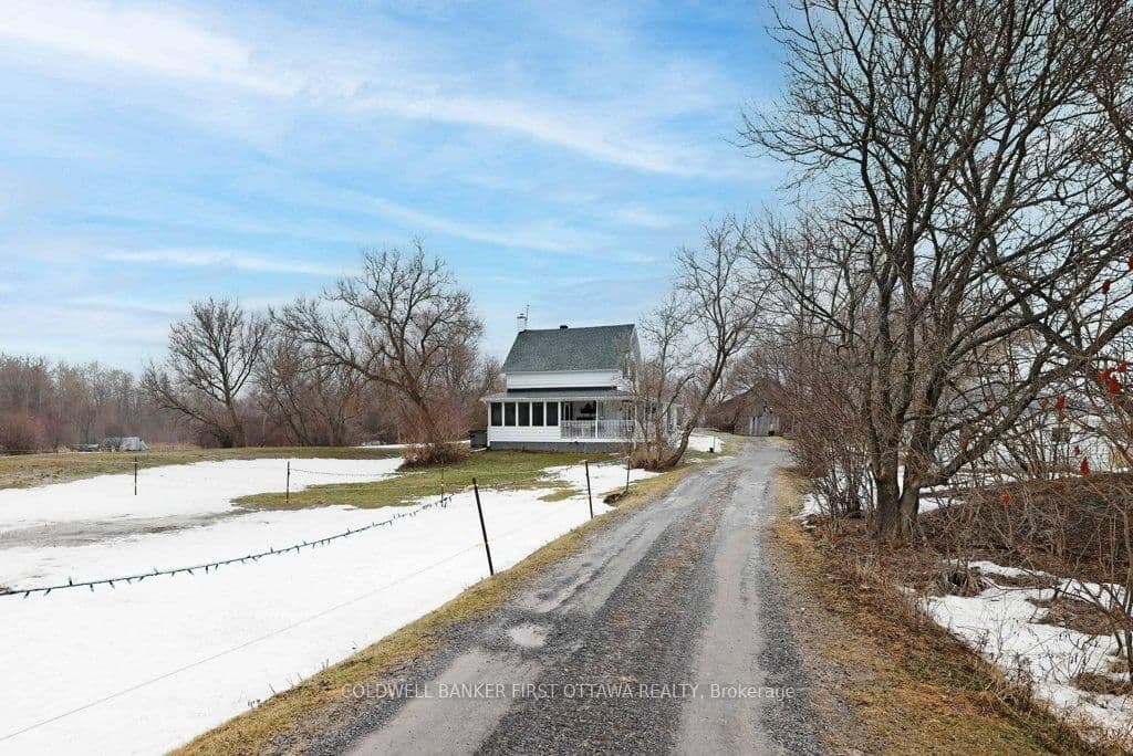 3968 Diamondview Road, Kinburn, ON — photo 2