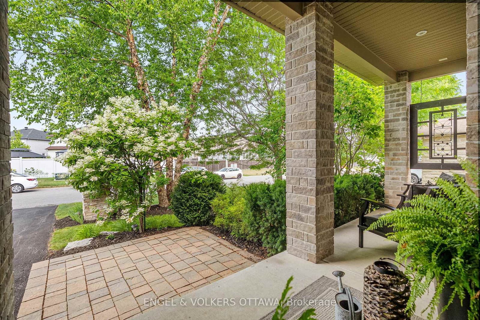 407 Landswood Way, Ottawa, ON — photo 3