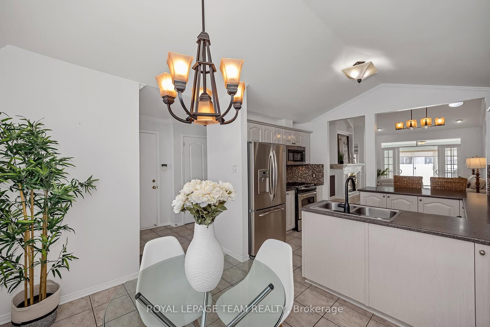 43 Settler's Ridge Way, Ottawa, ON — photo 3