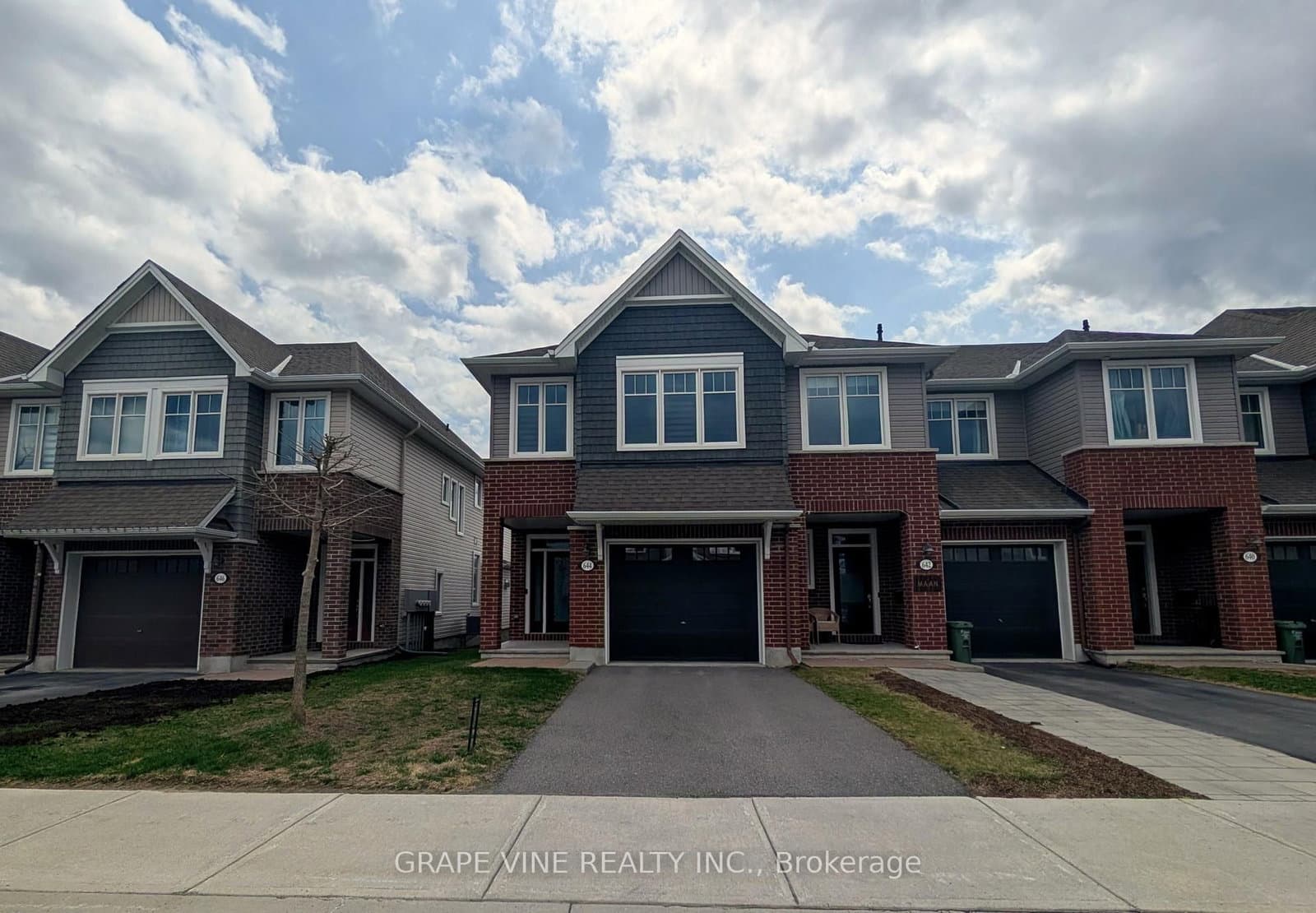 644 Vivera Place, Ottawa, ON