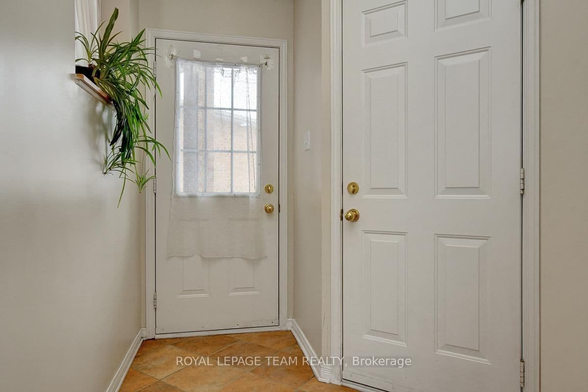 57 Cargrove Private, Ottawa, ON — photo 3