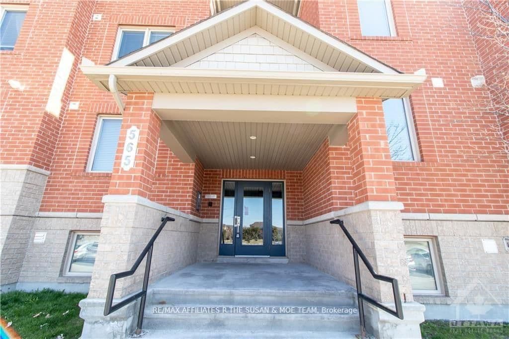 8 - 565 Stonefield Private, Ottawa, ON — photo 2