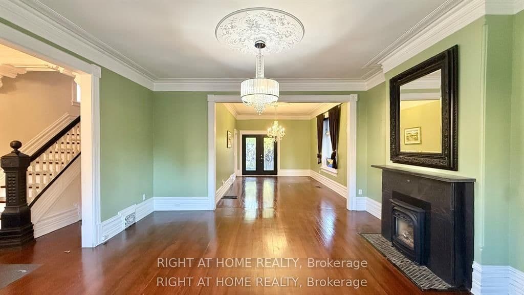 372 Lewis Street, Ottawa, ON — photo 3