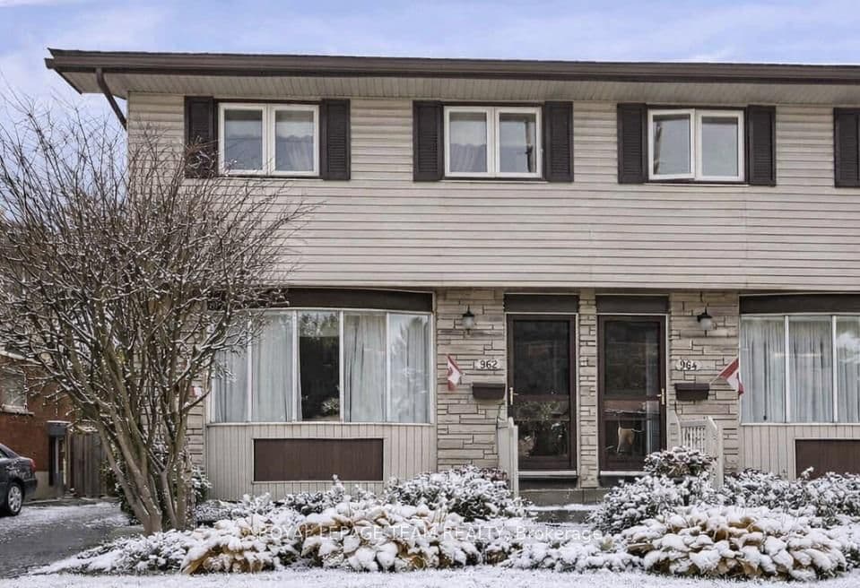 962 Dynes Road, Ottawa, ON