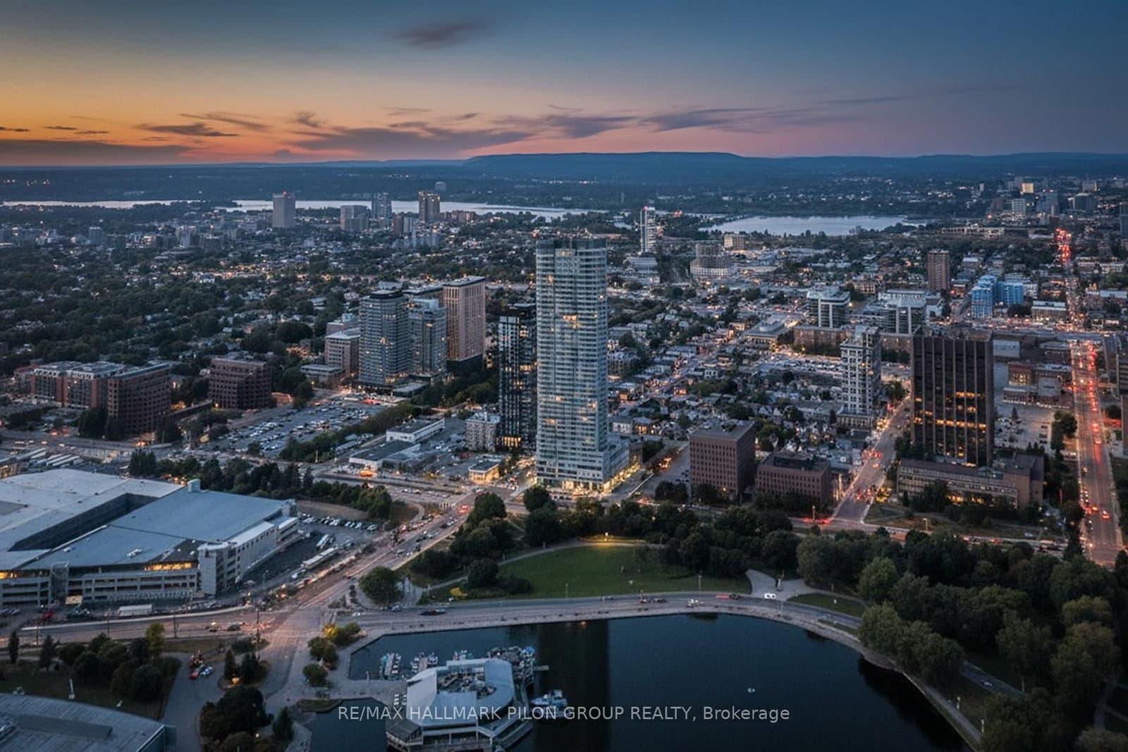 3907 - 805 Carling Avenue, Ottawa, ON — photo 2