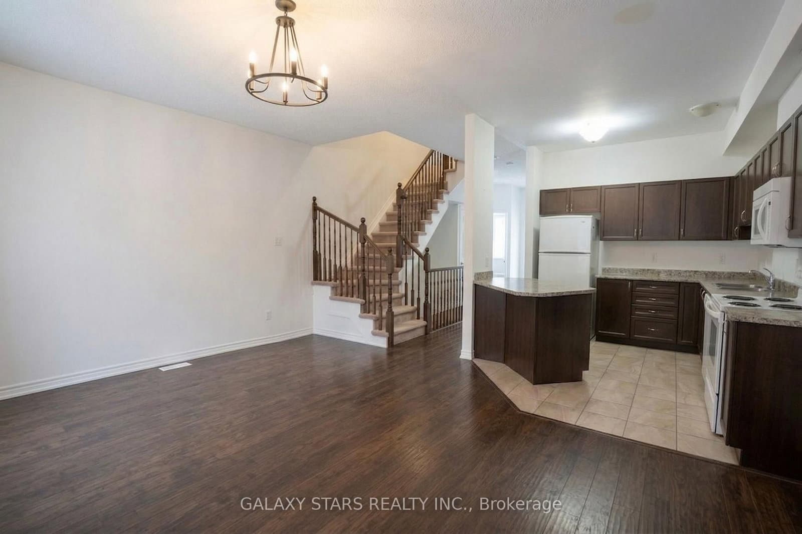 72 Dundalk Private, Ottawa, ON — photo 3