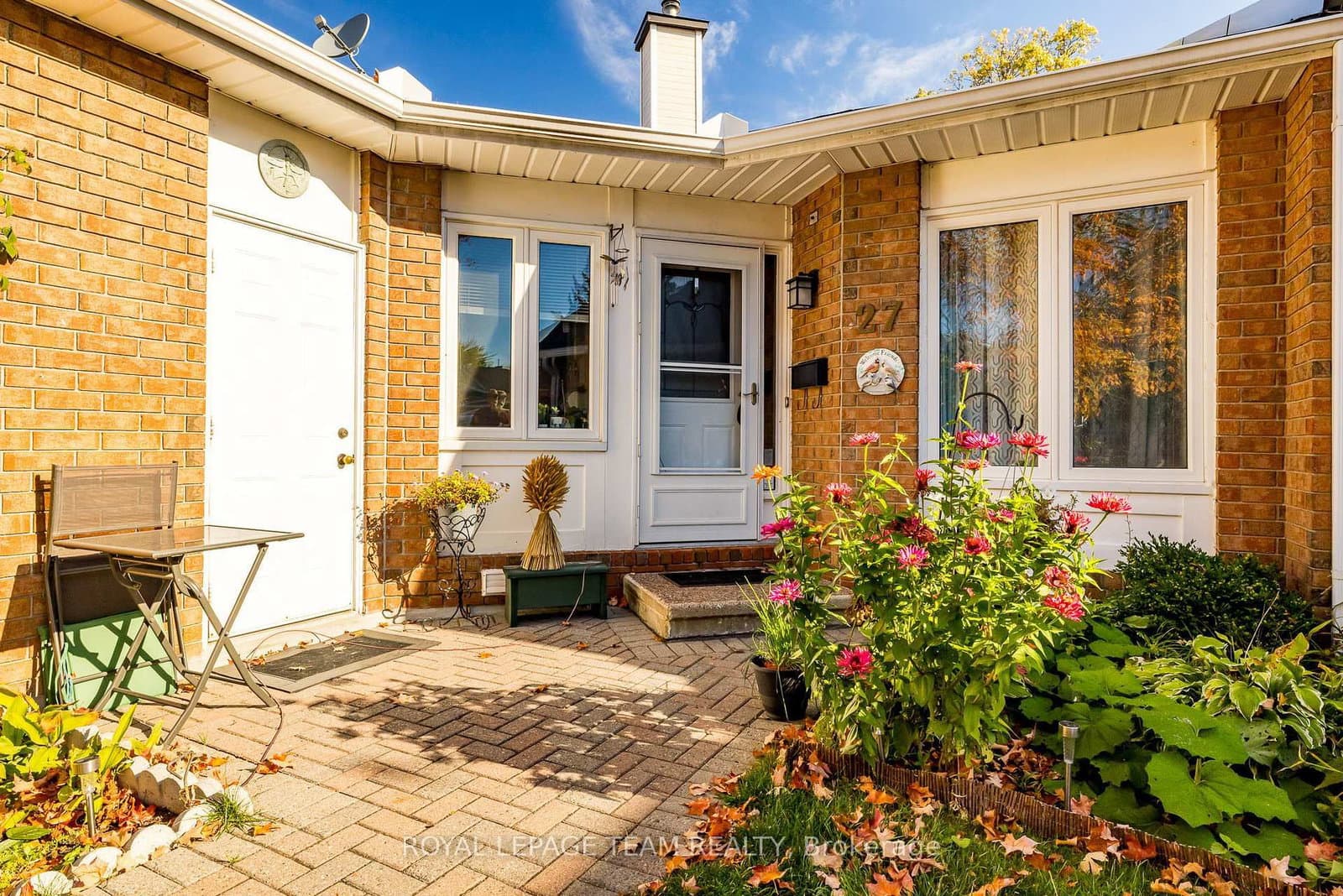 27 Pine Needles Court, Ottawa, ON — photo 2