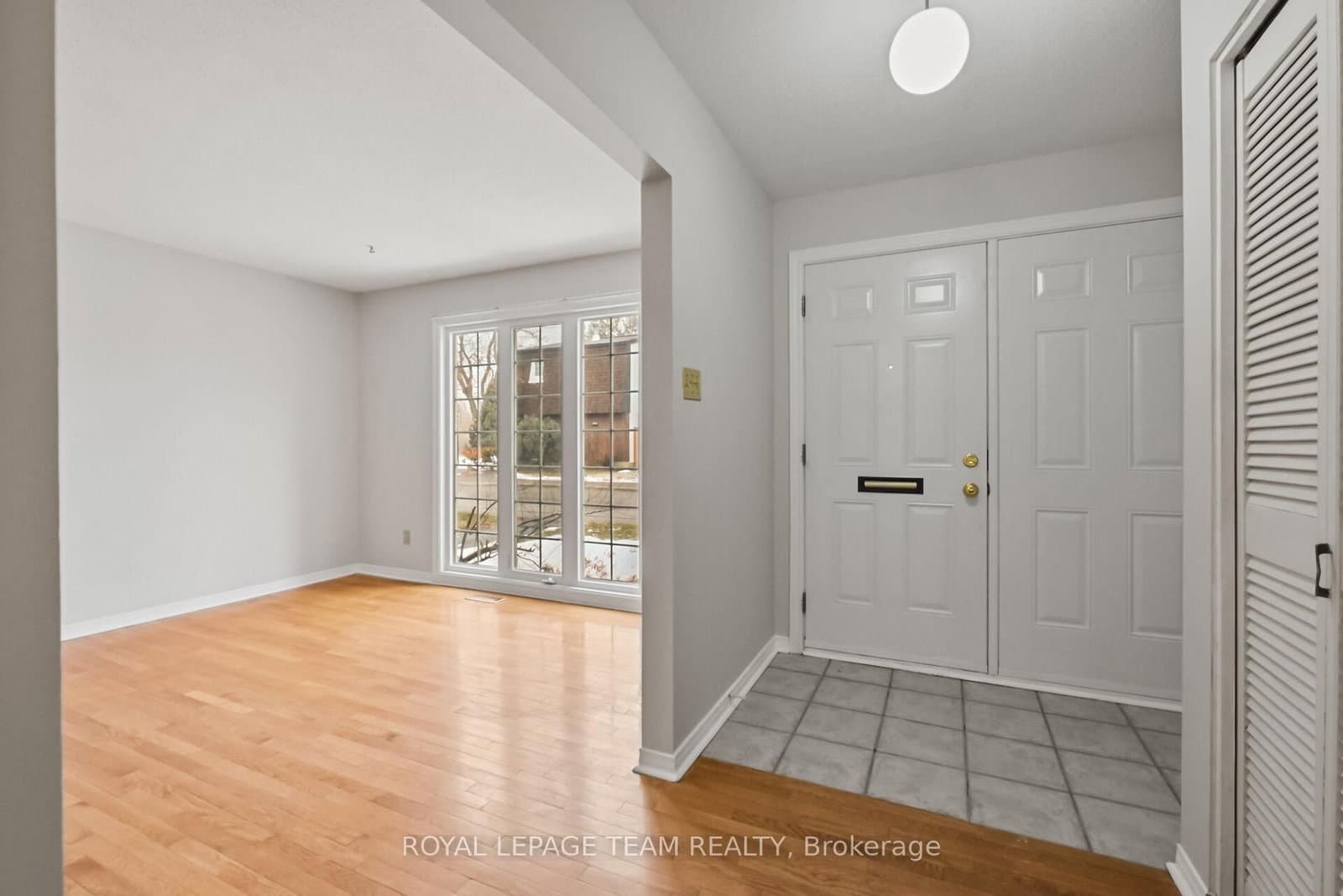 87 - 386 Kintyre Private, Ottawa, ON — photo 2