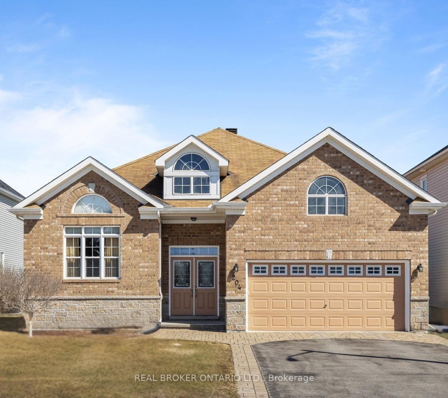 204 Hillpark High Street, Ottawa, ON