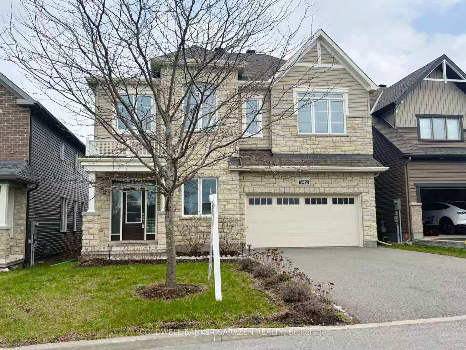 942 Guinness Crescent, Ottawa, ON