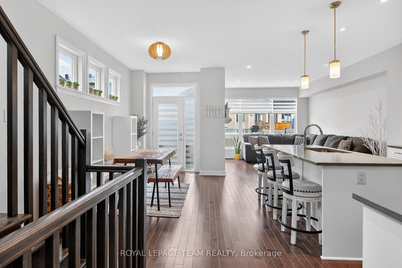 545 Borbridge Avenue, Ottawa, ON — photo 3