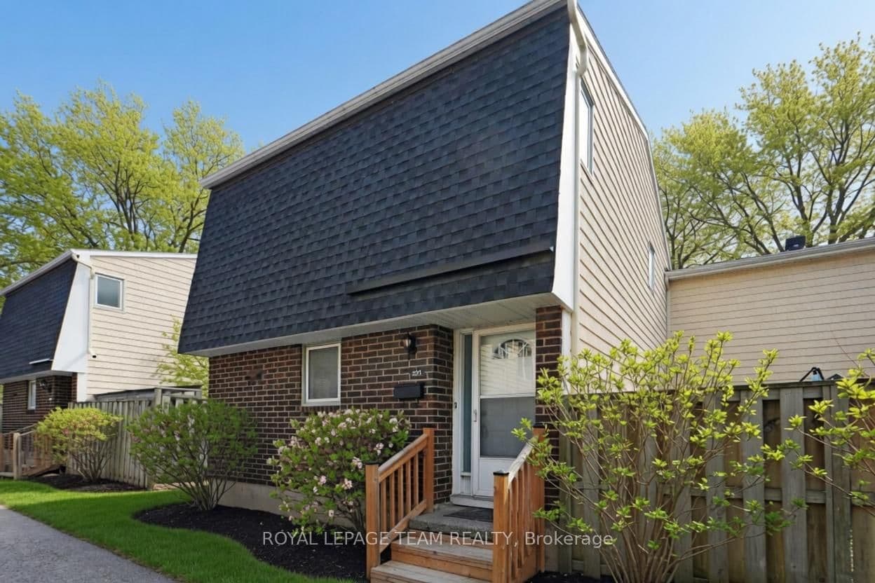 221 Petrie Lane, Kanata, ON