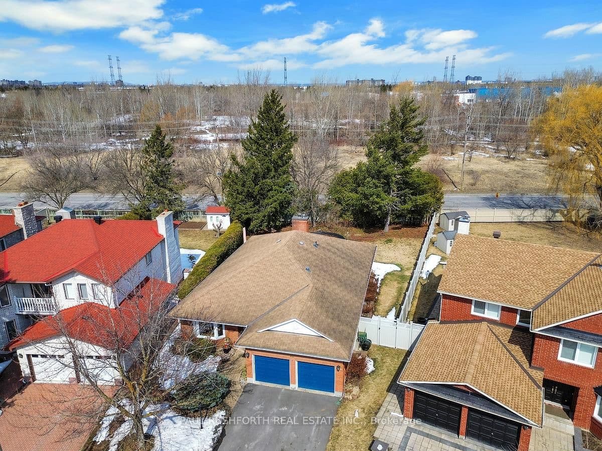 62 Topley Crescent, Ottawa, ON — photo 3