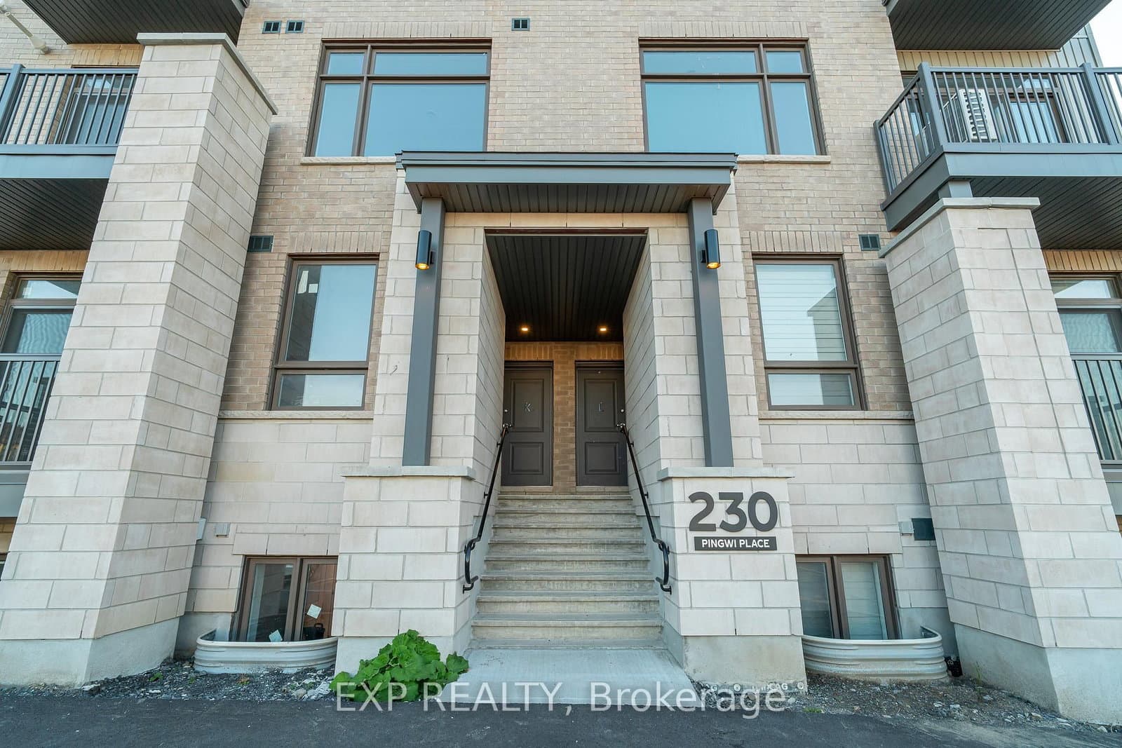 K - 230 Pingwi Place, Metcalfe, ON