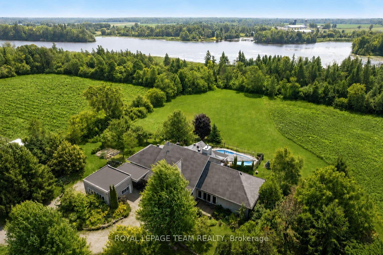 4636 Donnelly Drive, Merrickville, ON