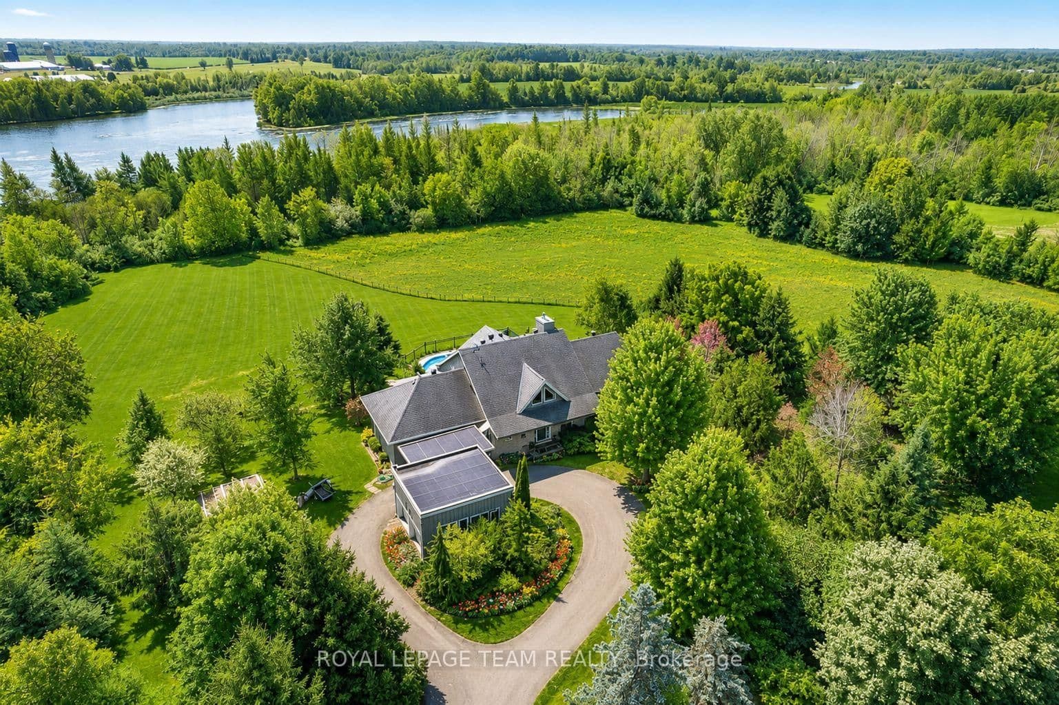 4636 Donnelly Drive, Merrickville, ON — photo 2