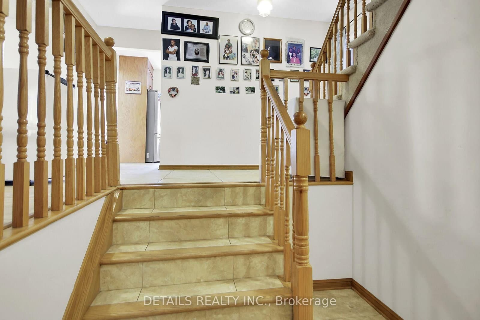 2876 Tresa Court, Ottawa, ON — photo 2