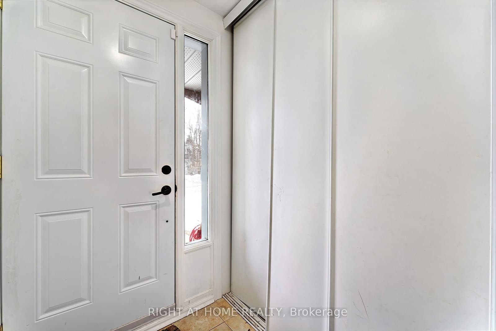22 ALMOND Lane, Kanata, ON — photo 2