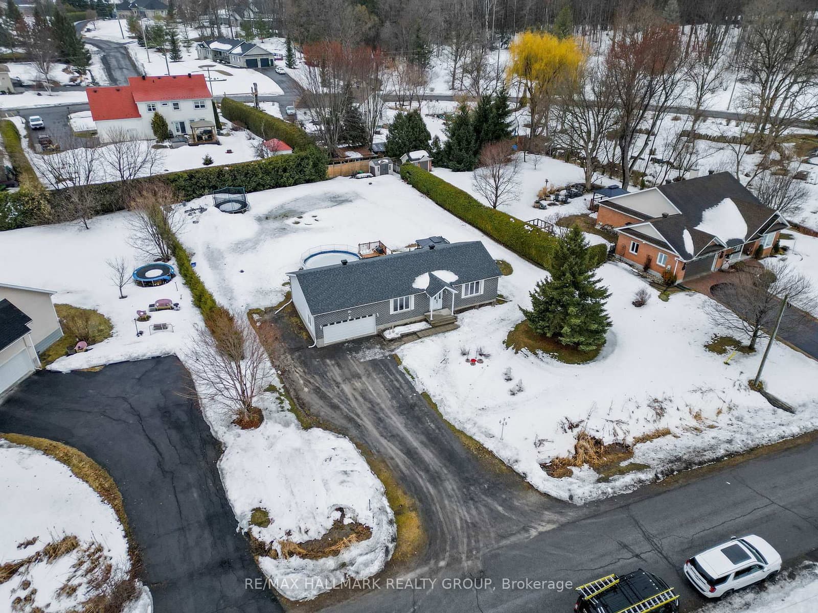 2740 Lockwood Lane, Cumberland, ON — photo 3