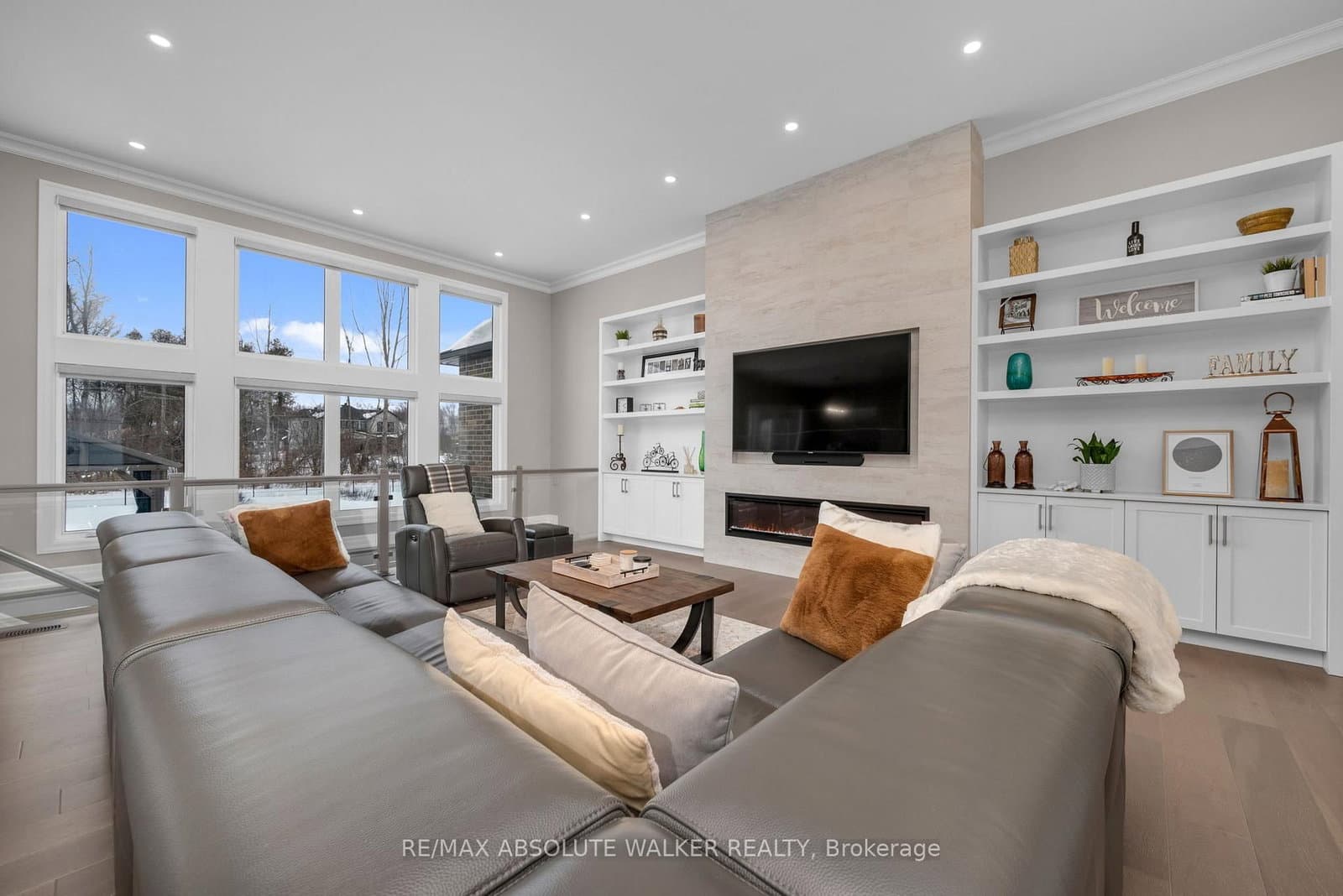 700 Mcmanus Avenue, Manotick, ON — photo 2