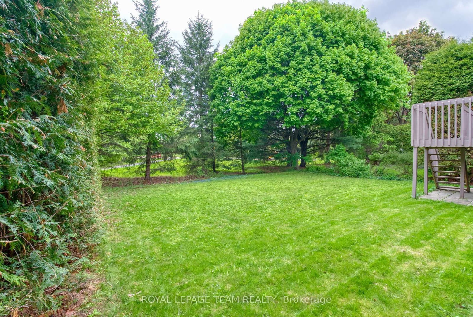 27 Sherk Crescent, Kanata, ON — photo 2