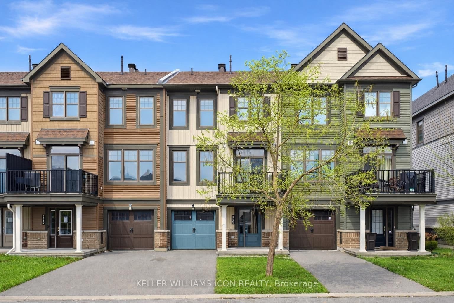 632 Lauraleaf Crescent, Ottawa, ON