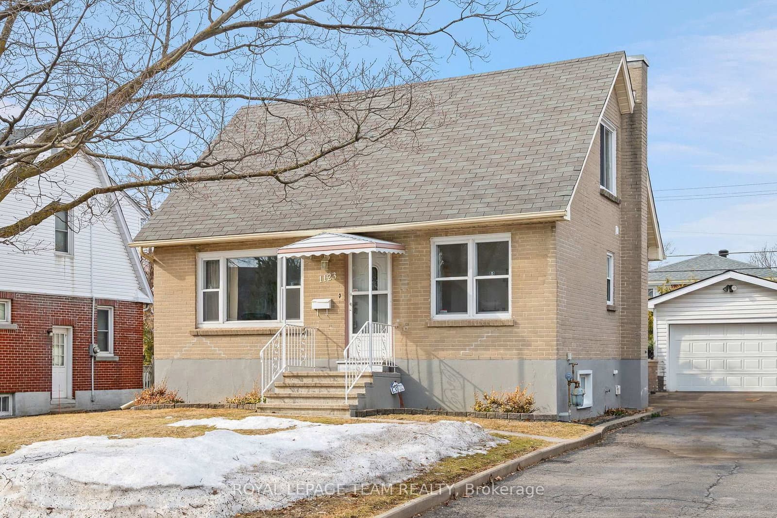 1123 Secord Avenue, Ottawa, ON — photo 1