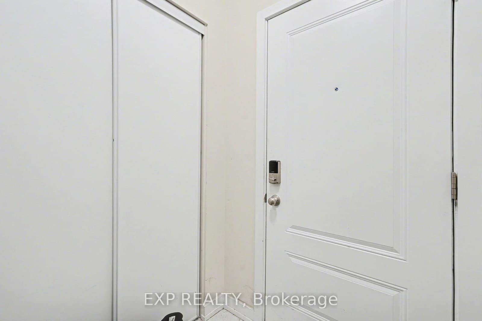 249 David Lewis Private, Ottawa, ON — photo 3