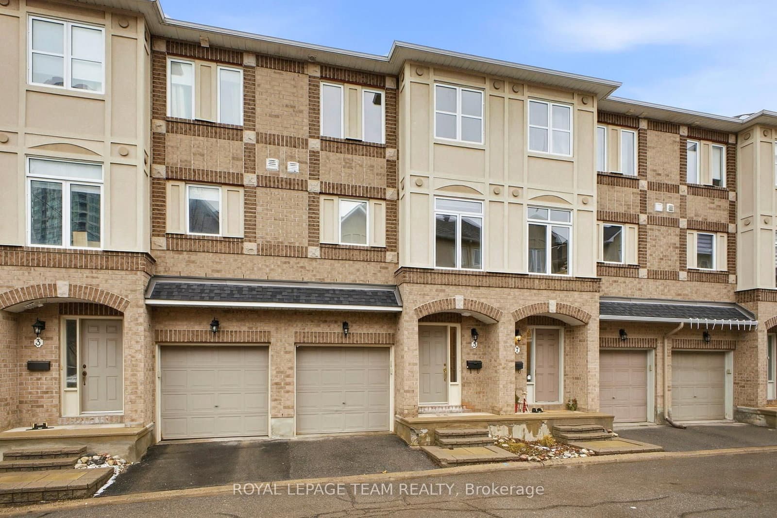 5 Island Creek Private, Ottawa, ON