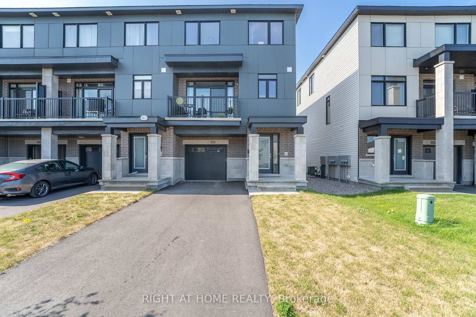 556 Tahoe Heights, Ottawa, ON — photo 2