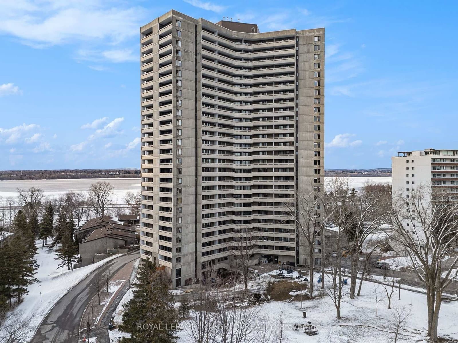 906 - 1081 Ambleside Drive, Ottawa, ON