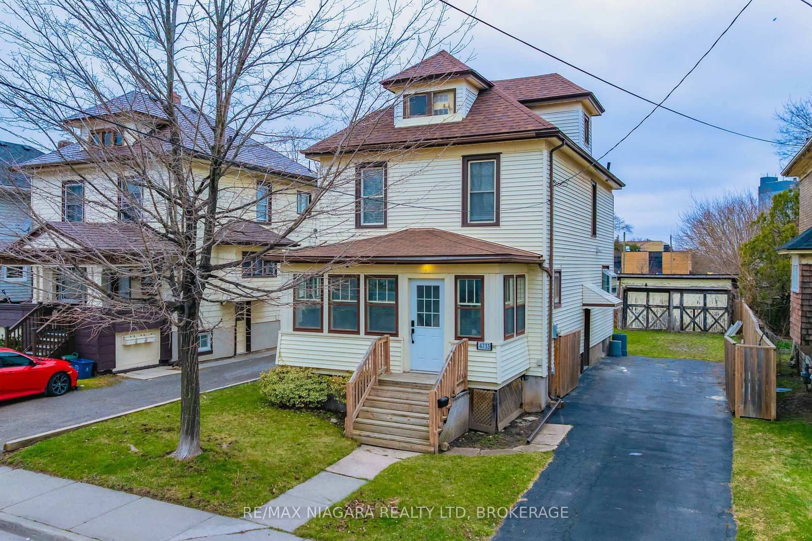 4733 Jepson Street, Niagara Falls, ON — photo 2