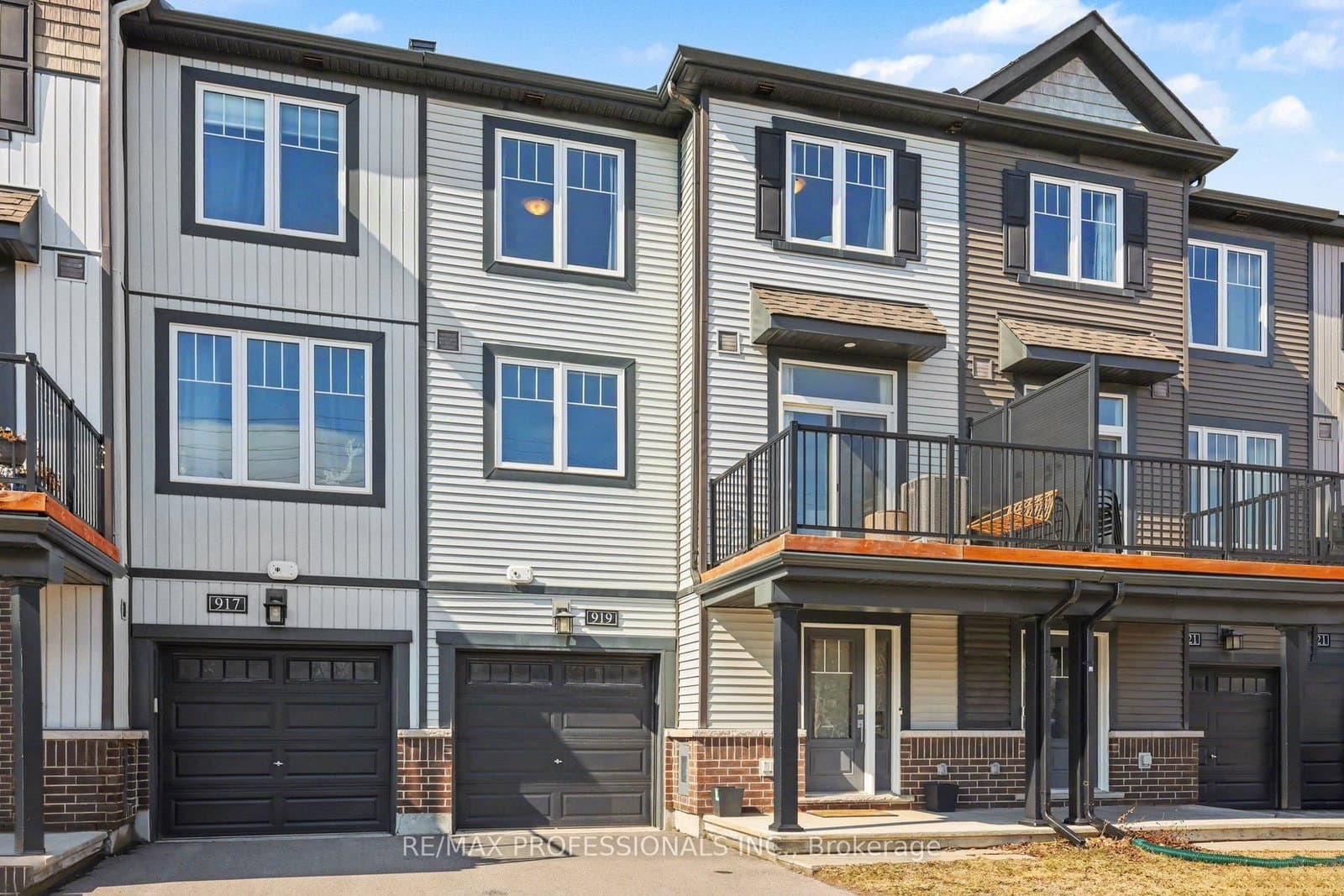 919 LIXNAW Court, Ottawa, ON