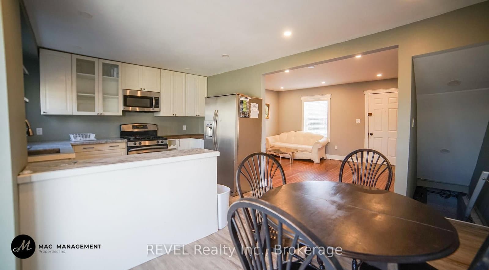 32 Edmund Street, St. Catharines, ON — photo 3