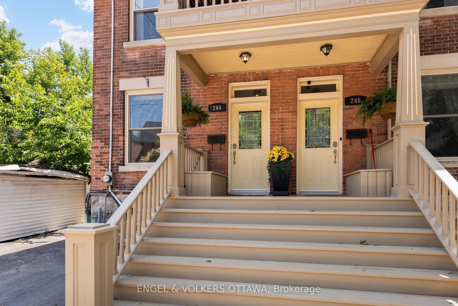 244 Flora Street, Ottawa, ON — photo 2