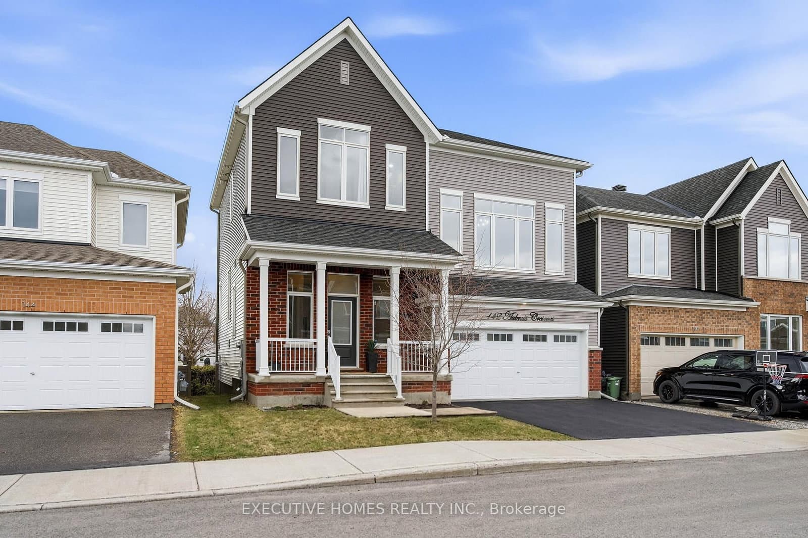 142 Aubrais Crescent, Ottawa, ON — photo 2