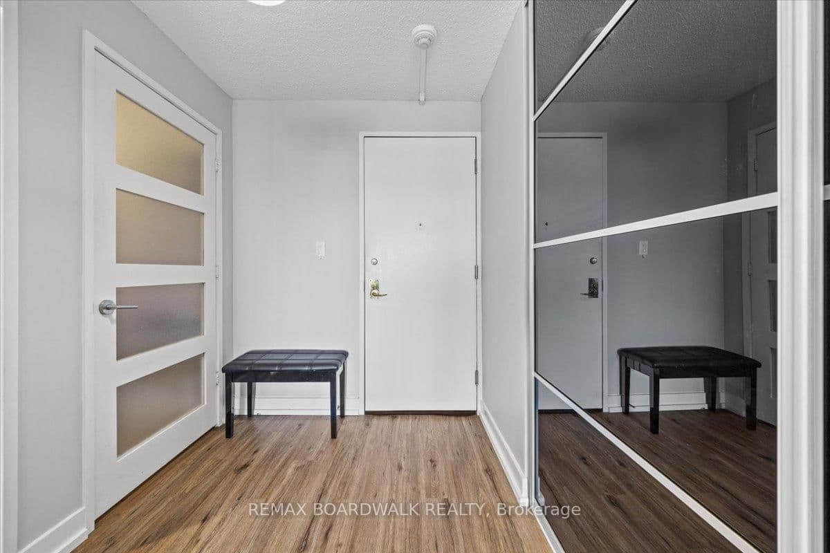 804 - 505 St Laurent Boulevard, Ottawa, ON — photo 2