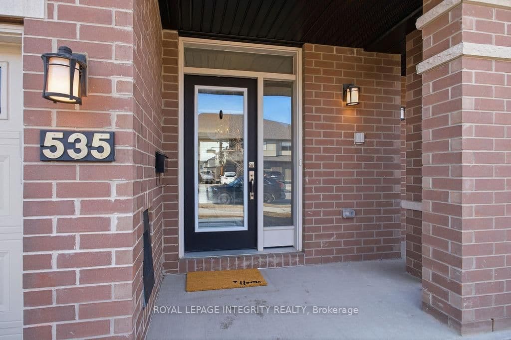 535 BORBRIDGE Avenue, Ottawa, ON — photo 2