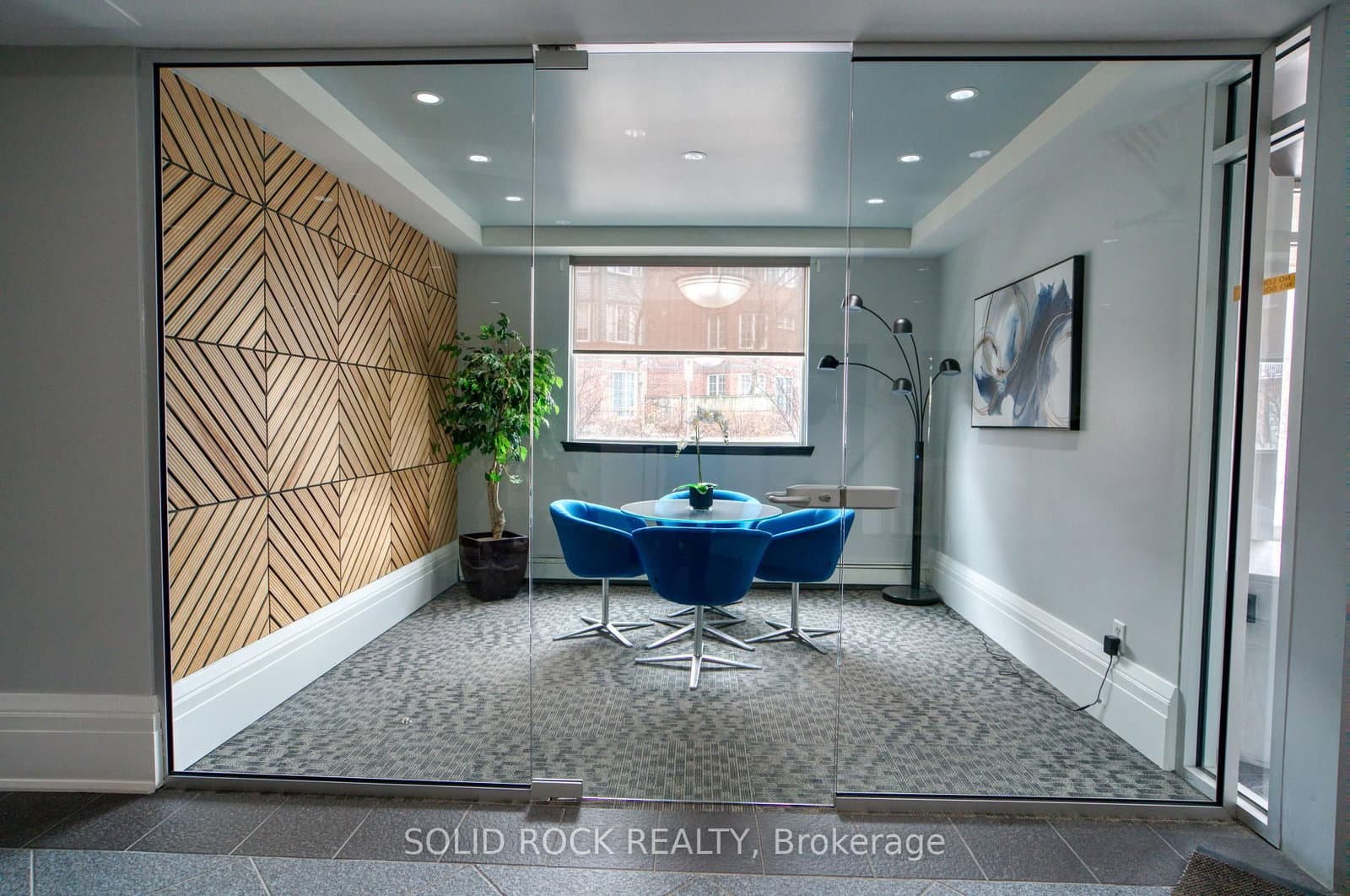 209 - 429 Somerset Street, Ottawa, ON — photo 3