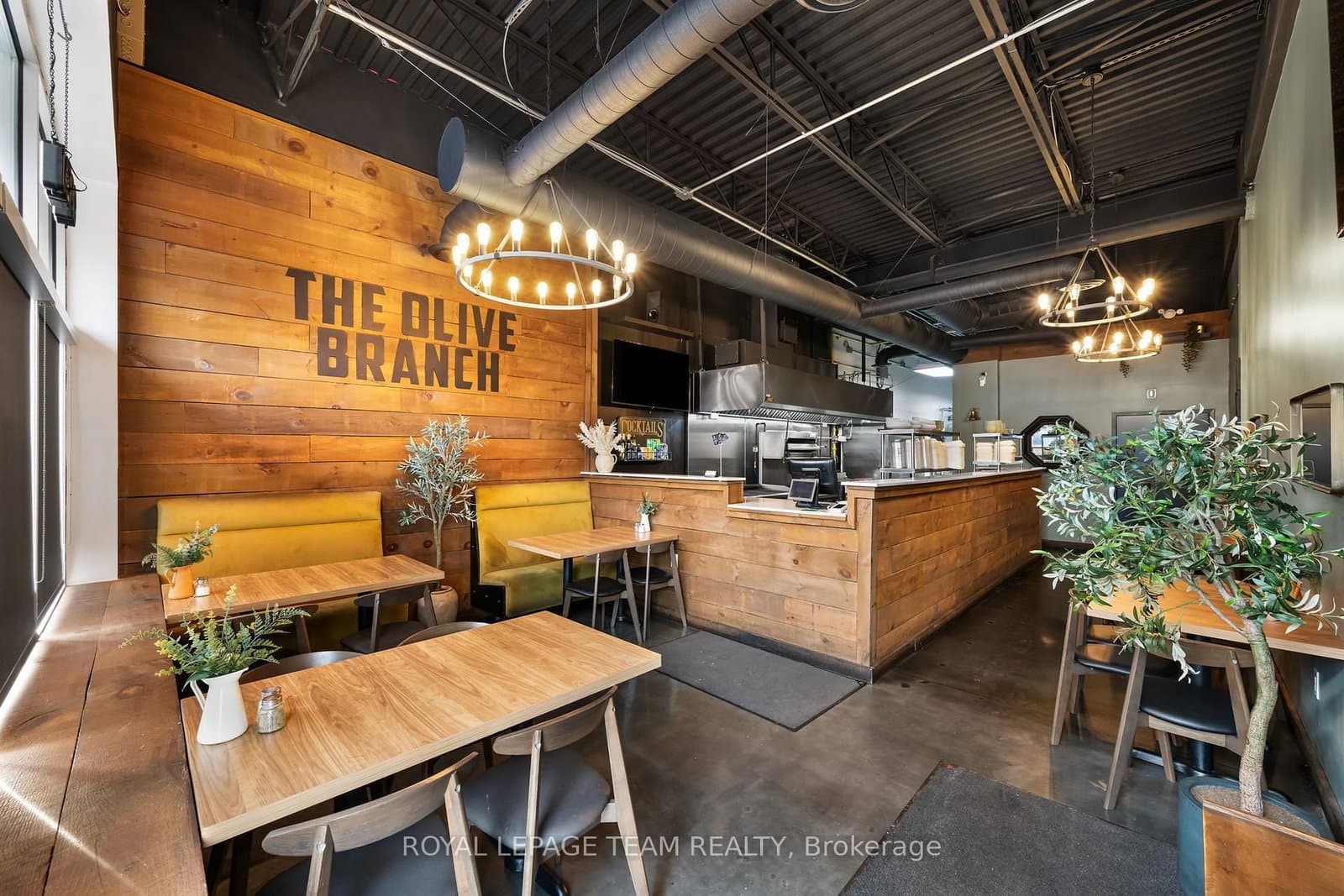 3 - 5556 Manotick Main Street, Manotick, ON — photo 2