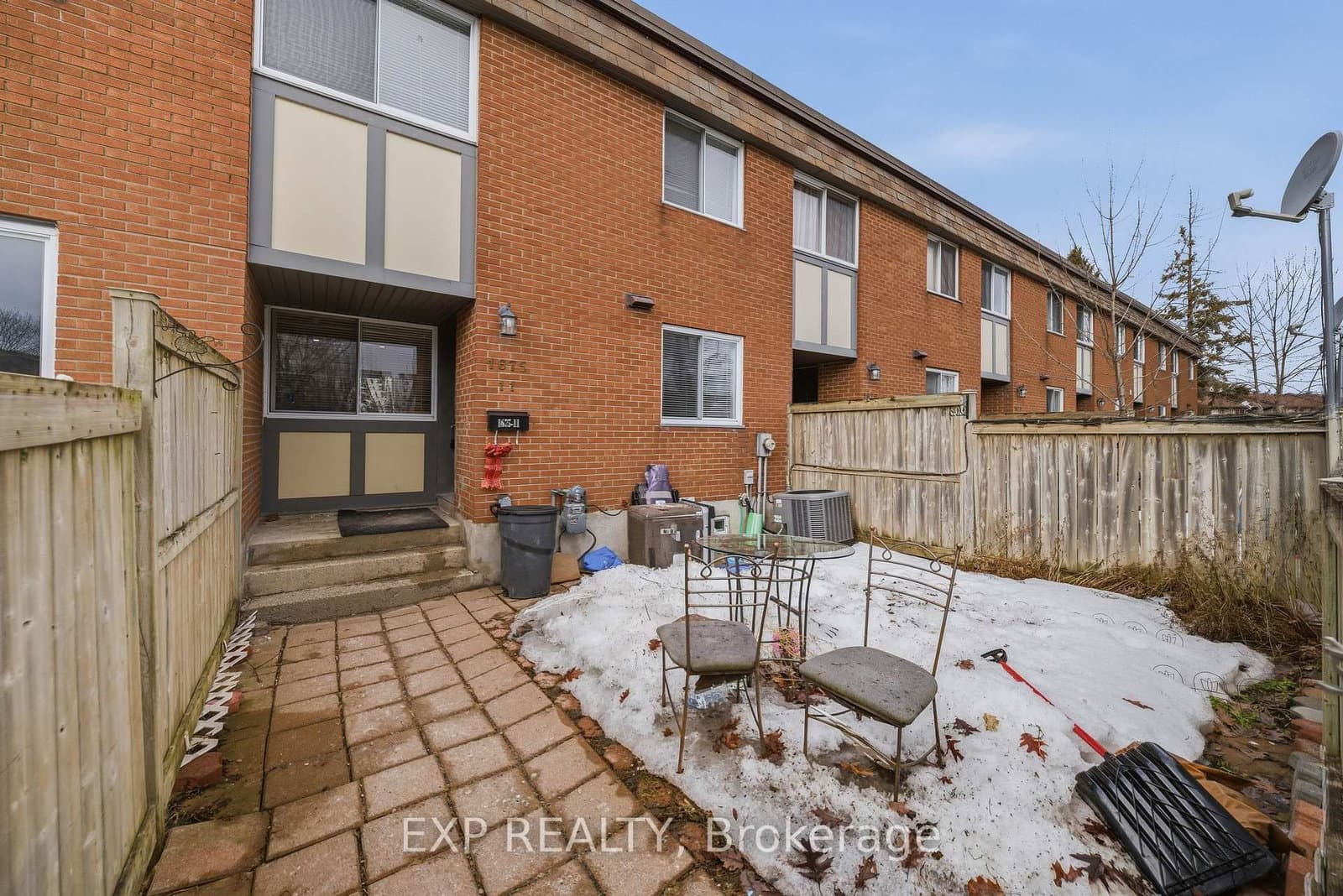 11 - 1675 Heatherington Road, Ottawa, ON — photo 2