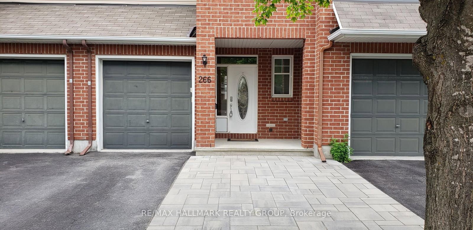 266 Horseshoe Crescent, Ottawa, ON — photo 2