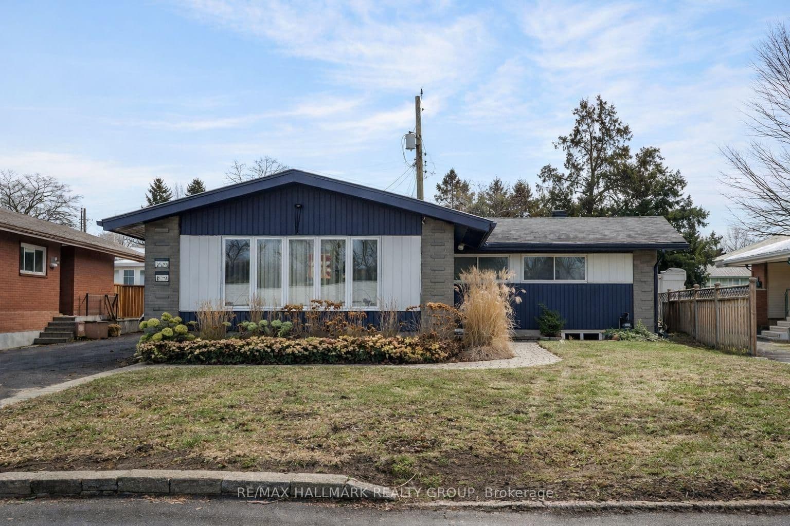 2160 Lambeth Walk, Ottawa, ON