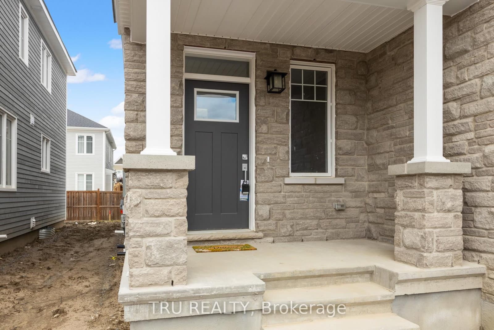 75 Hackamore Crescent, Richmond, ON — photo 3